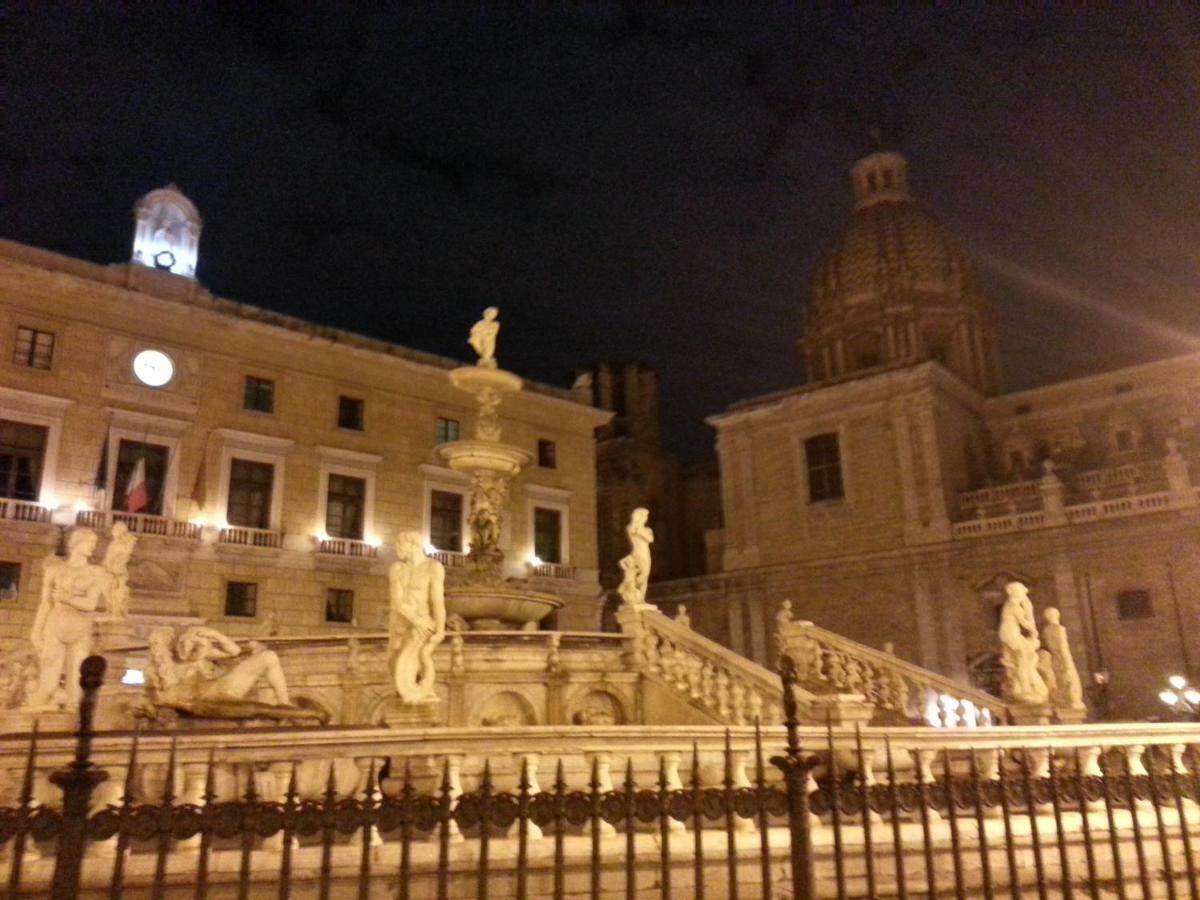 Penthouse Luxury Quattro Canti Palermo Exterior foto