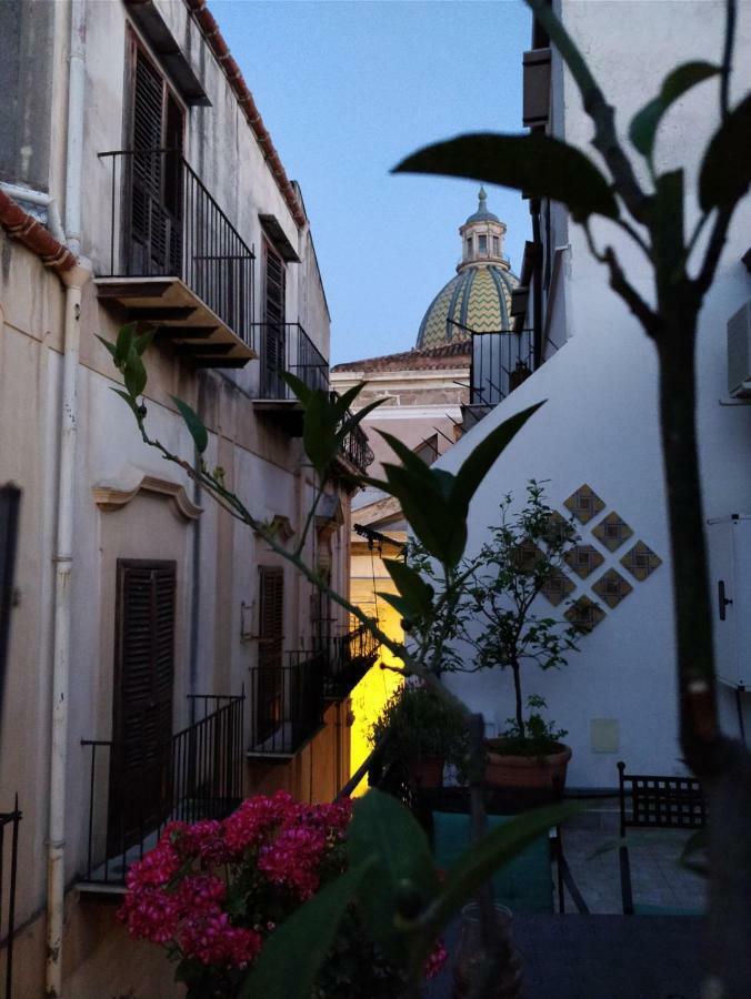 Penthouse Luxury Quattro Canti Palermo Exterior foto
